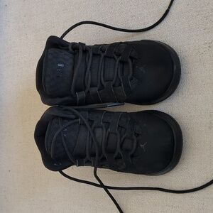 Toddler Nike Air Jordan sneakers size US9 black